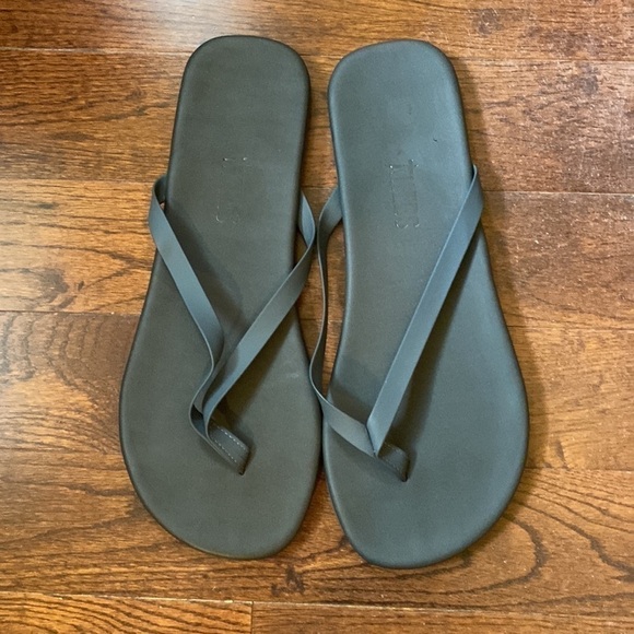 TKEES Flip Flop Sandals Size 13 Black Minimalist Slides - Picture 2 of 8